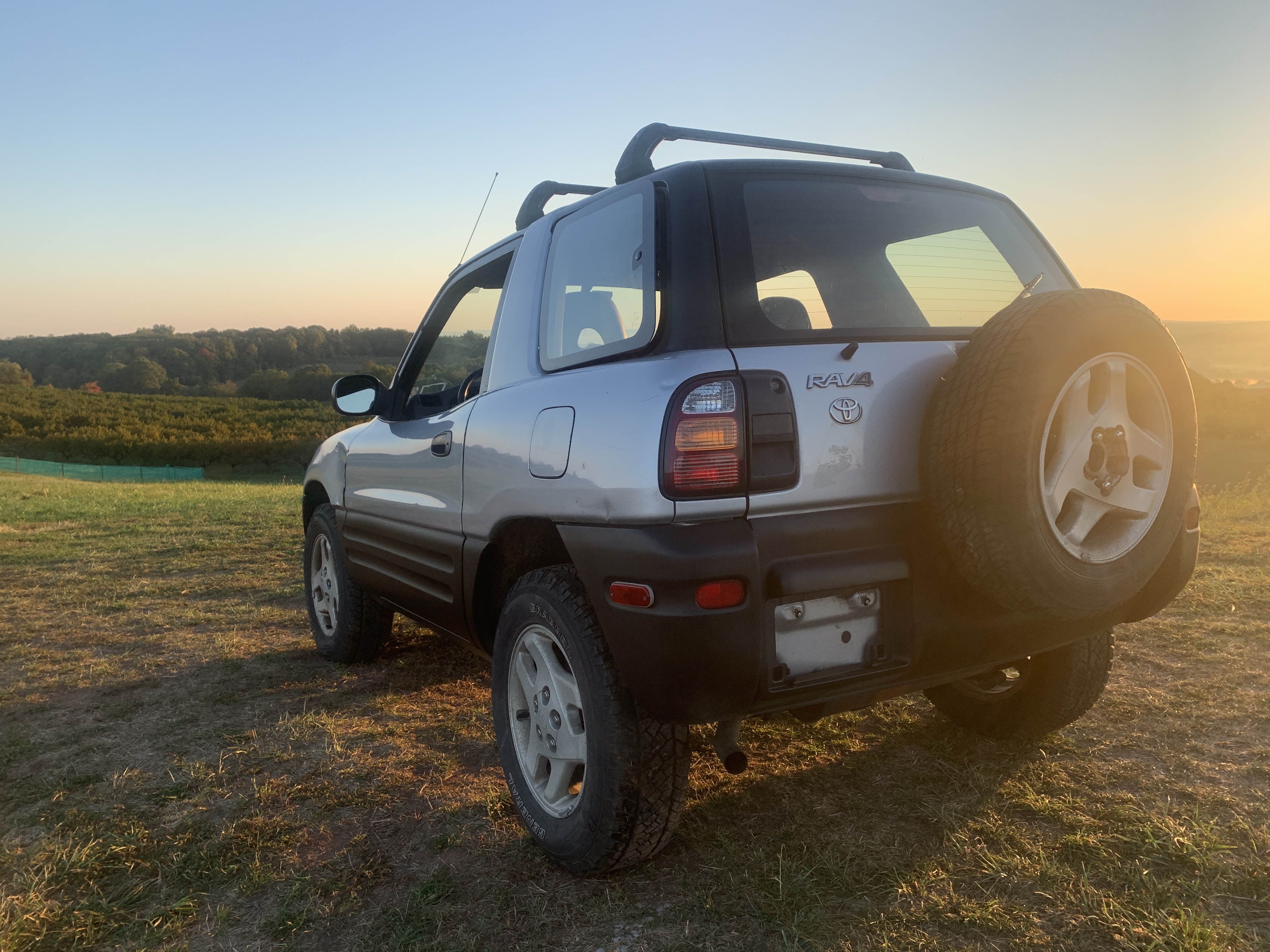 1998 Toyota RAV4 2 Door AWD — photo 28